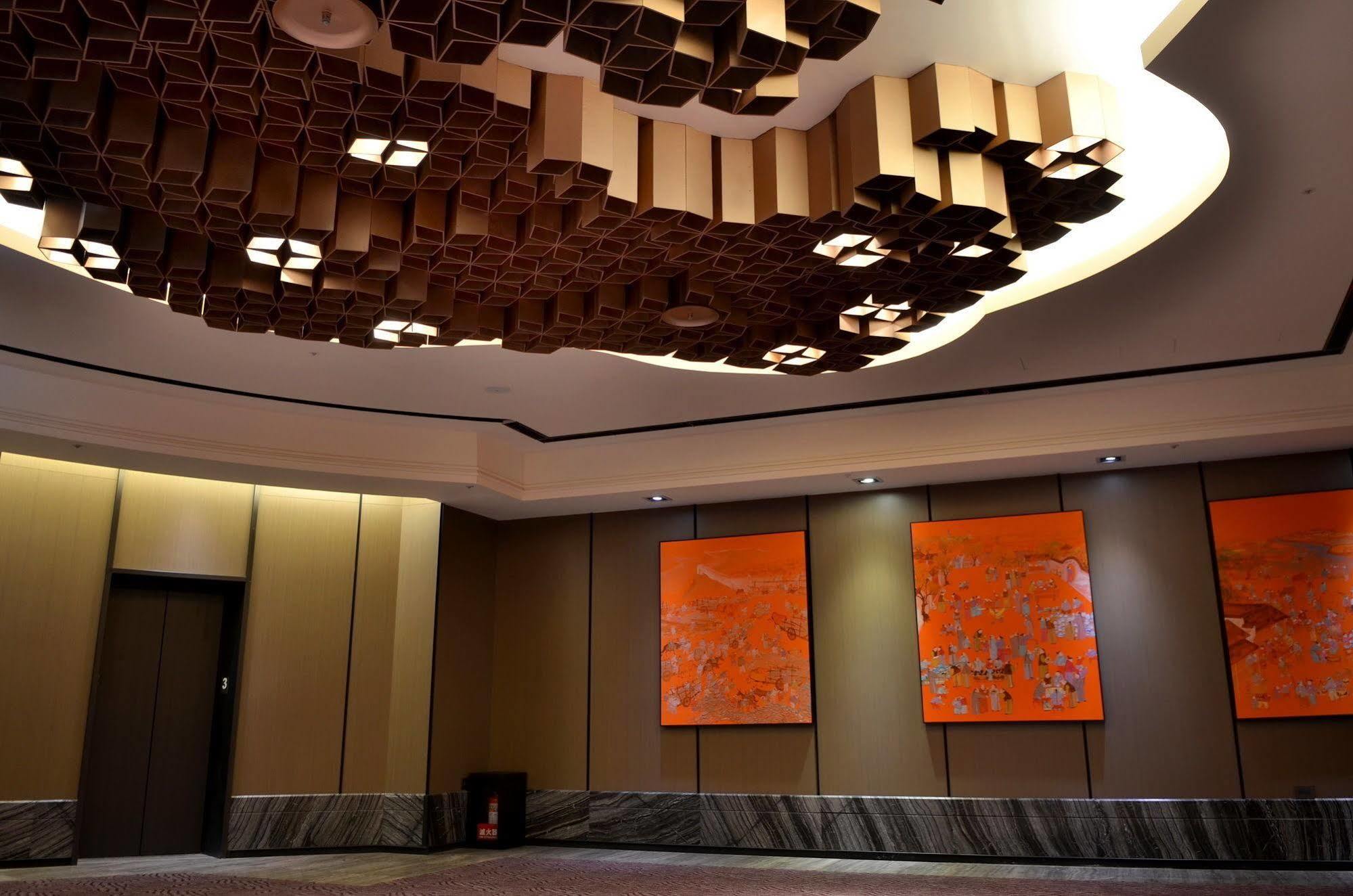 Sheraton Taitung Hotel Dış mekan fotoğraf The lobby of the hotel